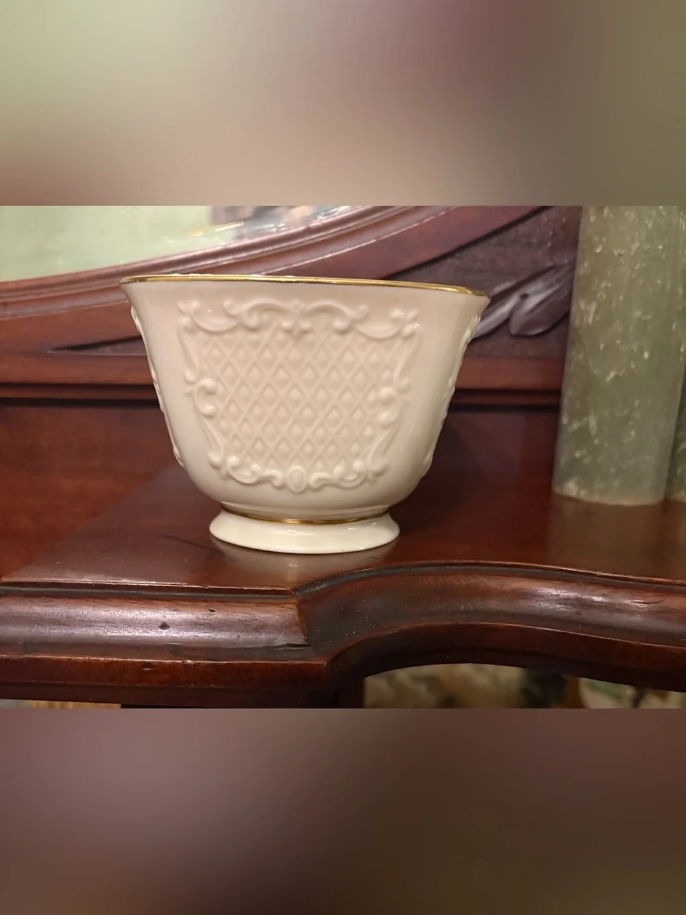 Lenox Canterbury Collection White Porcelain snack bowl with Laurel Stamp